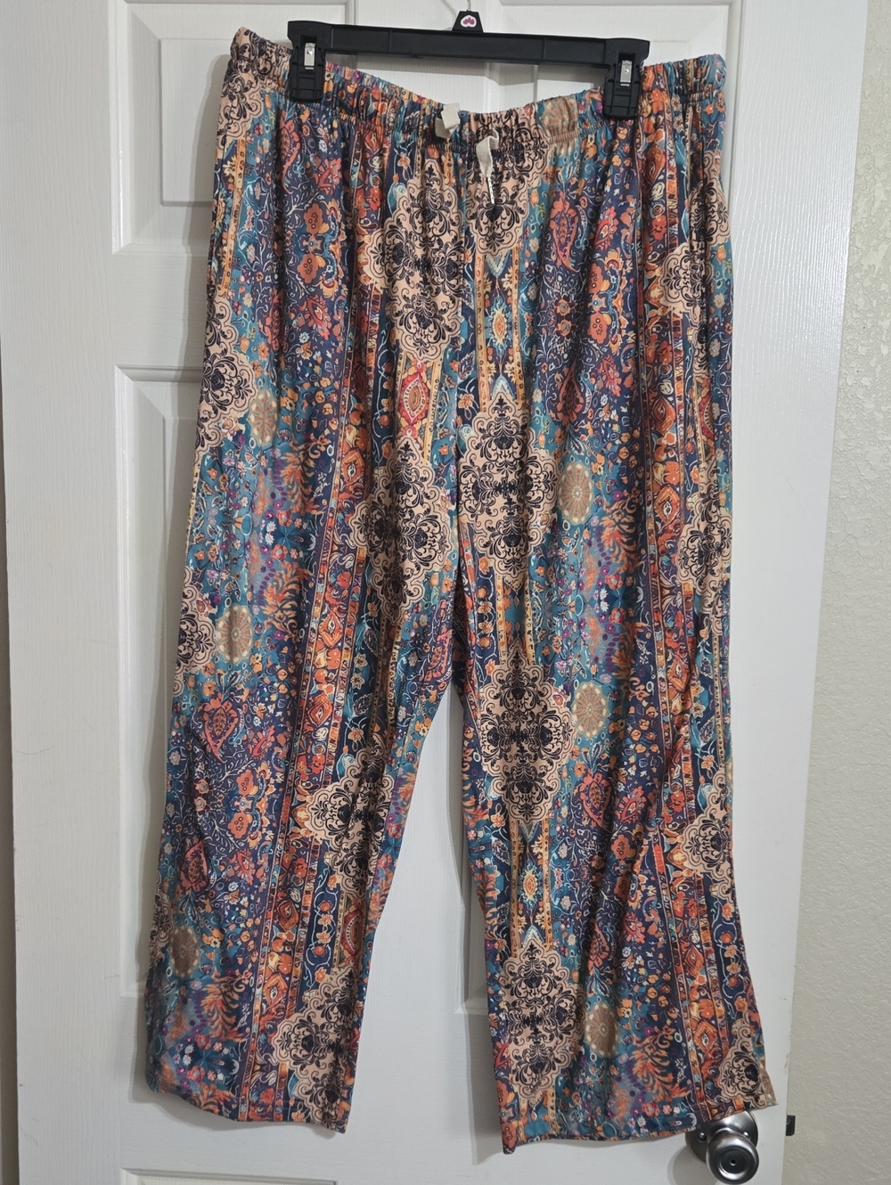 Elastic-Waist Wide-Leg Pants in Multicolor Paisley